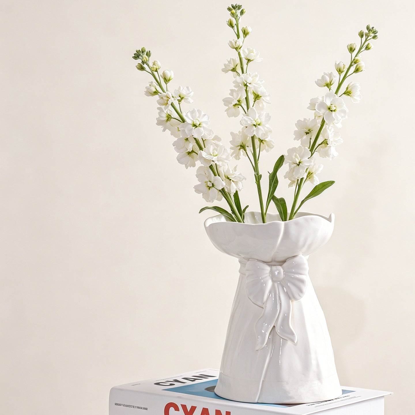 Ceramic decorative vase